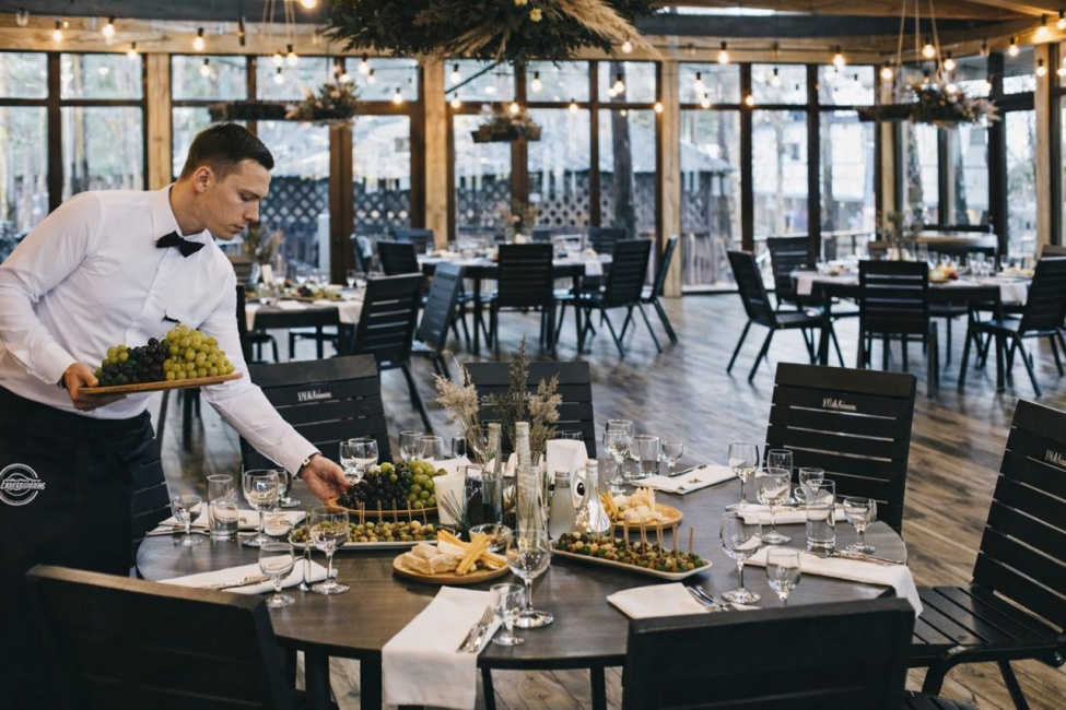 оформление банкетного зала за городом